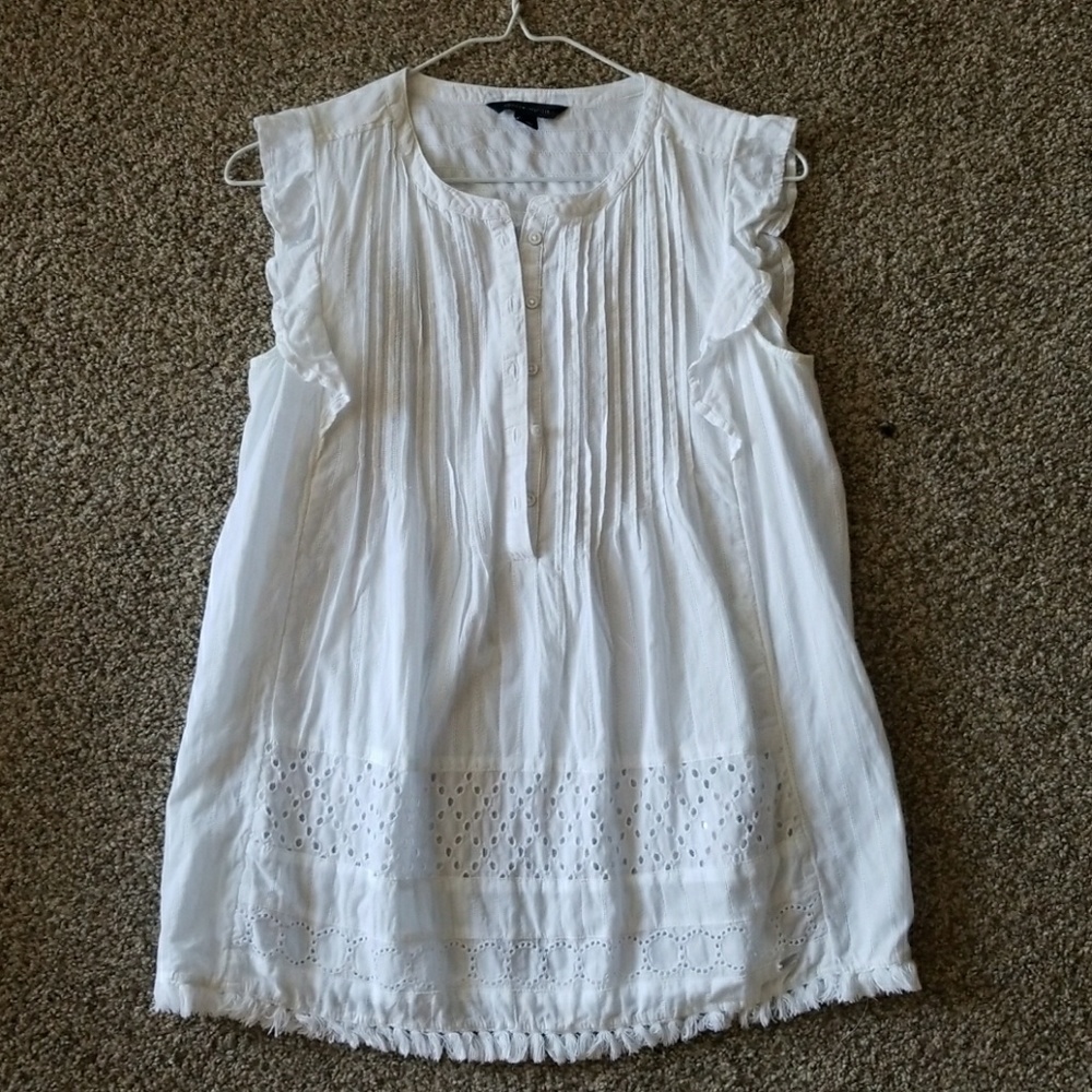 Lightweight lace top